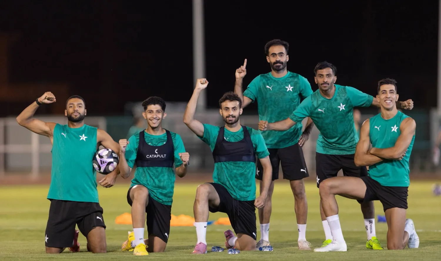 لاعبون يتدربون قبل انطلاق الموسم الرياضي